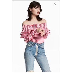 COPY - NWOT H&M Off-the-shoulder Top - Size 4
